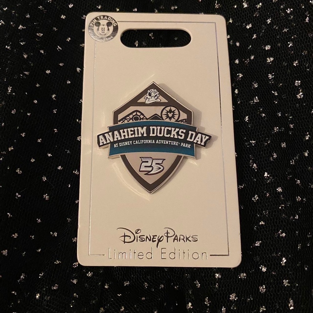 Disney Anaheim Ducks Day 25th Anniversary Pin